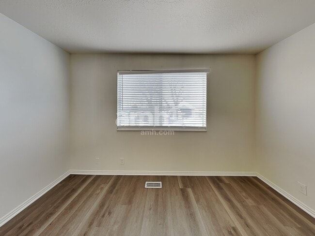 Building Photo - 4419 S 2750 W