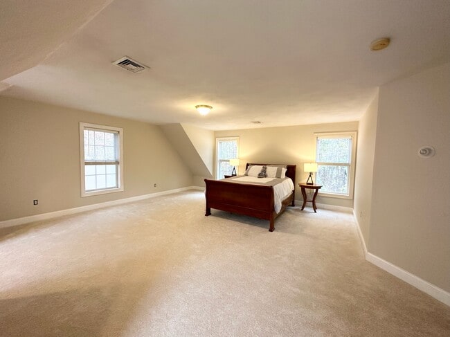 Bedroom 4 (upstairs) - 17 Worthley Rd