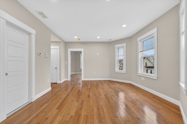 Building Photo - 42 Almont St