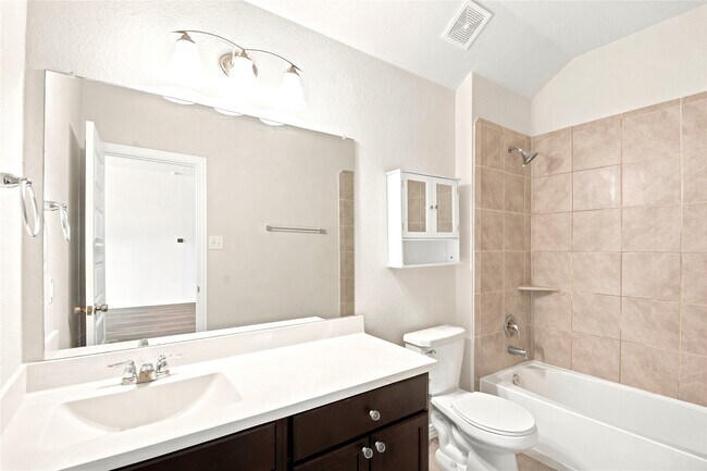 Building Photo - 1202 Vilamoura Ct