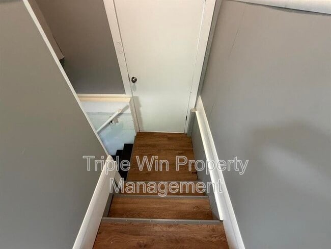 Building Photo - 2308 Huntington Ave