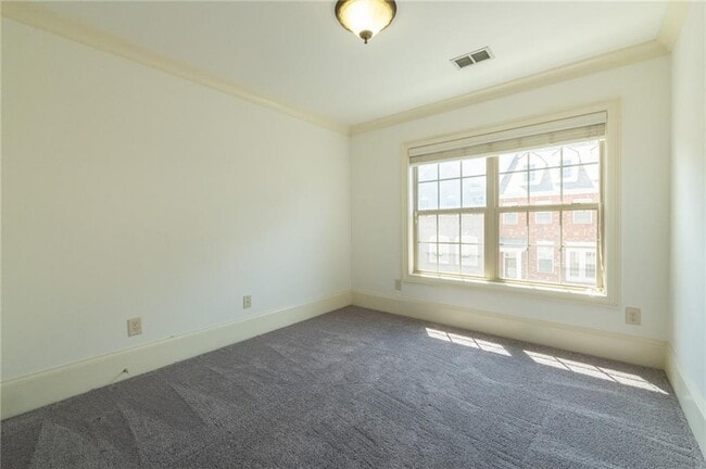 Building Photo - 2771 Durham Dr NE