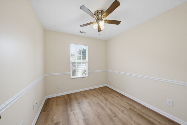 Building Photo - 106 Anterbury Dr