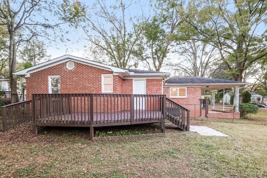 Building Photo - 4188 Powell Ave