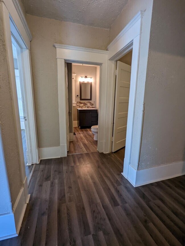 Building Photo - Charming 4-Bedroom Home Near Downtown & Kellogg