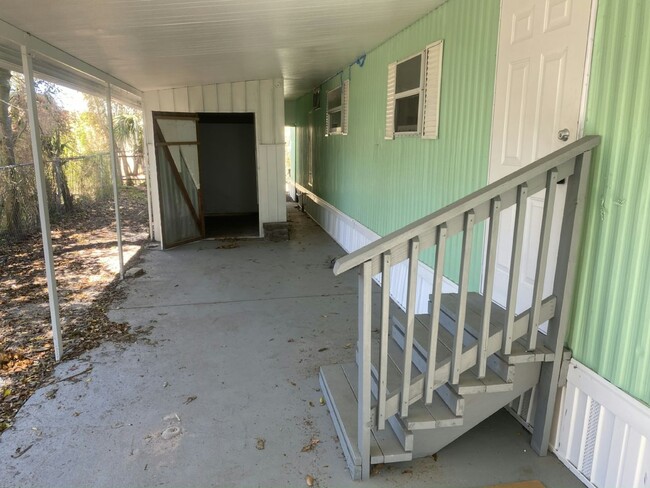 Building Photo - 4 Crest Ave