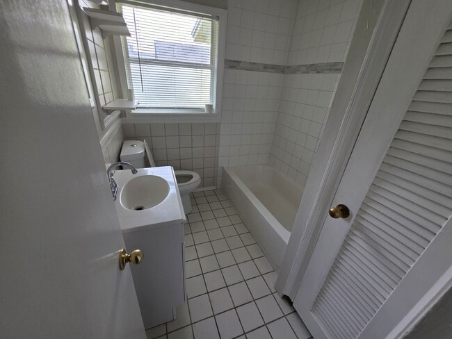 Building Photo - 107 Cocoa Pl