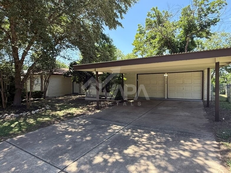 Building Photo - 4126 Valleyfield Dr