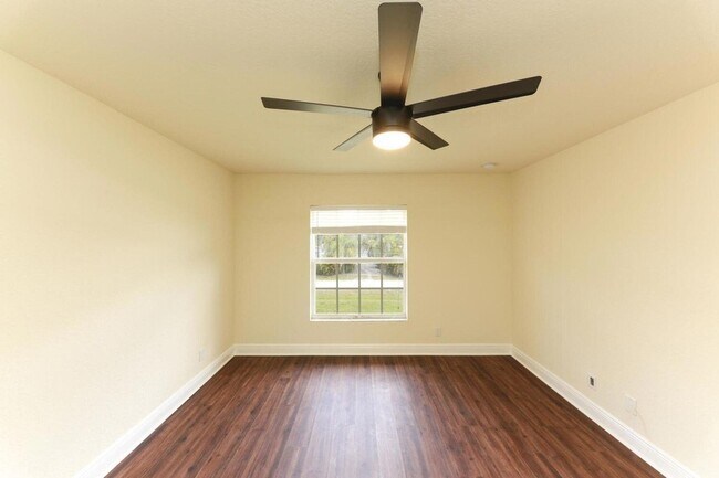 Building Photo - 13342 87th St N