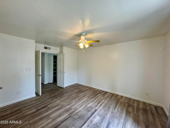 Building Photo - 5114 E Edgemont Ave