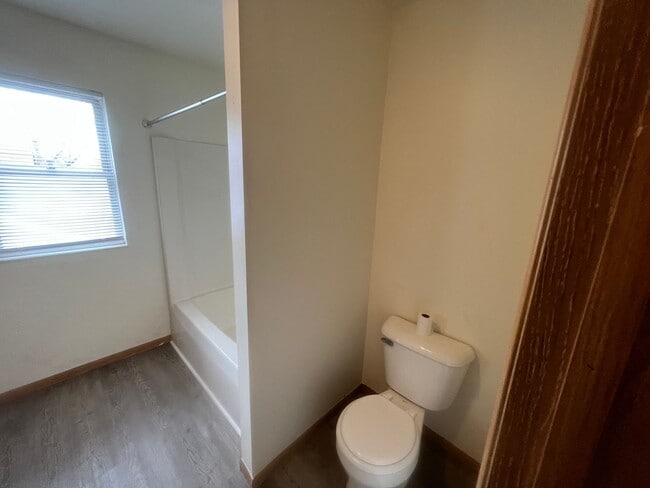 Building Photo - Beautiful 3-Bedroom Single Family Home in ...
