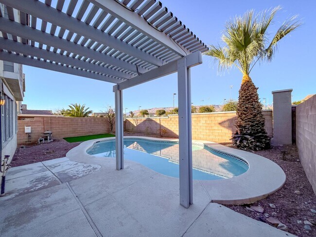 Building Photo - **$500 OFF MOVE IN BY 08/07/2026**Charming Two-Story Home In the Heart of Summerlin with Pool