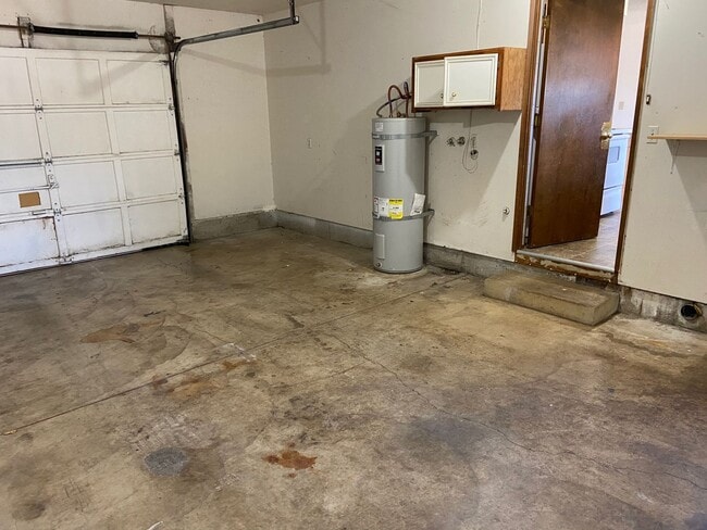 Building Photo - WarP01