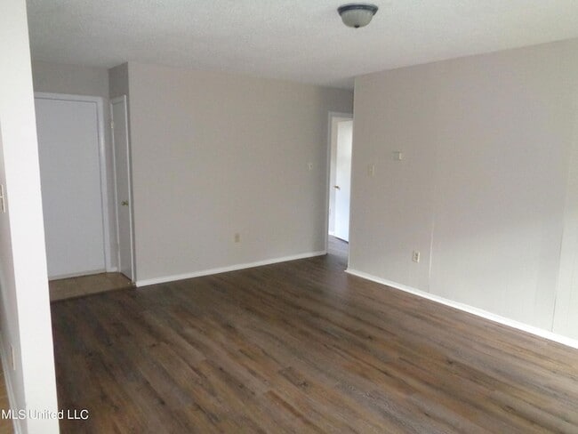 Building Photo - 5163 Haynes Dr