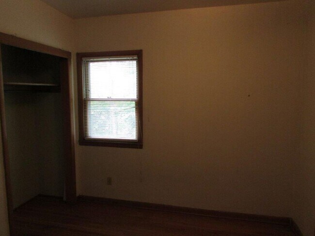 Building Photo - 1626 Winnebago St