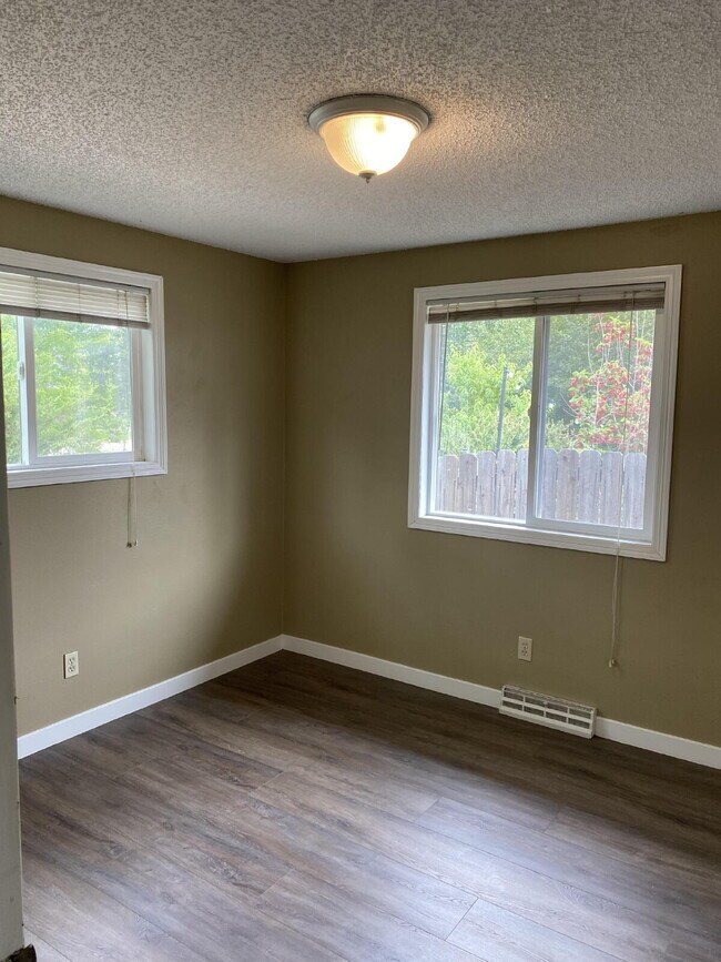 Building Photo - 4547 Beachcomber Ct