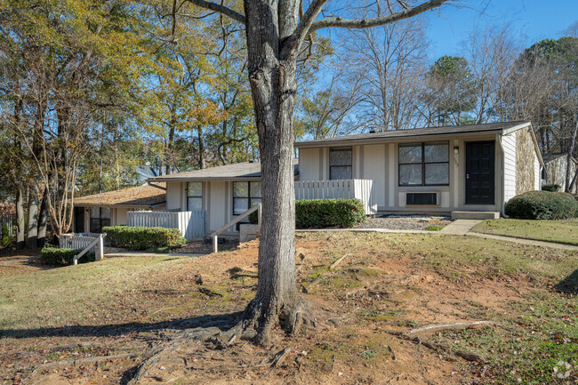 Building Photo - Willow Lakes