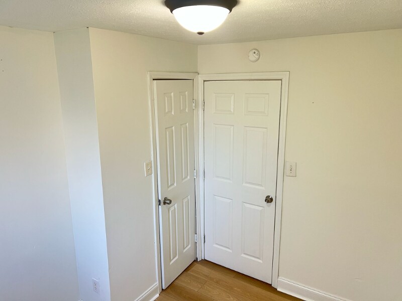 Building Photo - 1517 Tinkertown Ave