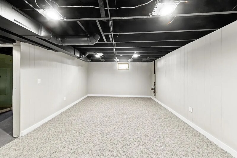 Building Photo - 4075 N 127th St
