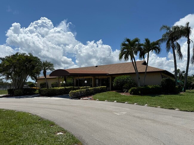 Building Photo - 4255 Willow Pond Cir