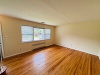 Building Photo - 20 Union Ave