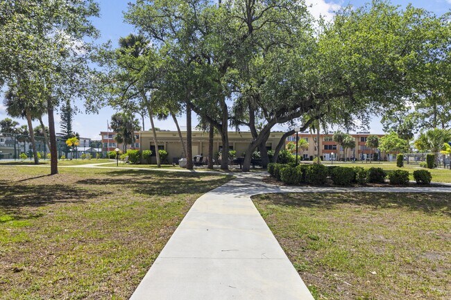 Building Photo - 21280 Brinson Ave