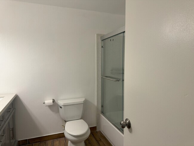 Building Photo - 2460 Brookside Way