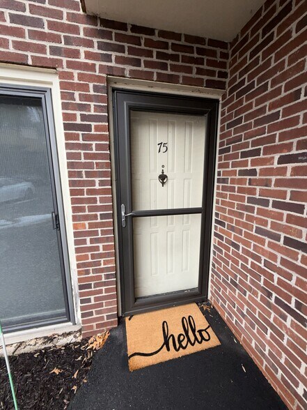 Building Photo - 295 Redstone Hill Rd