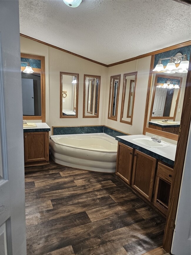 Building Photo - 827 Gregs Way