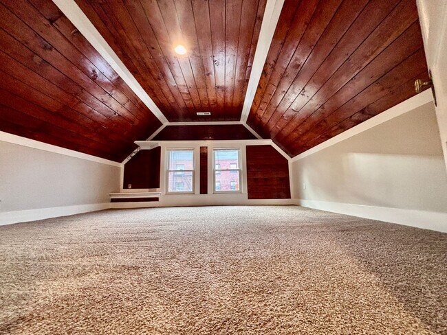 Building Photo - NW 21st