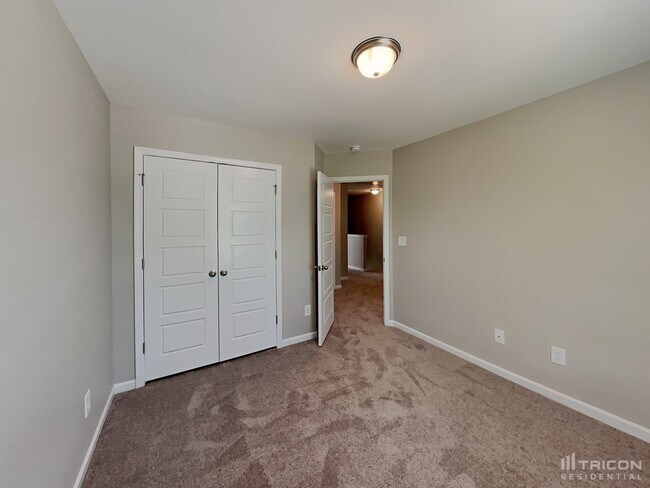 Building Photo - 129 Seedling Ct