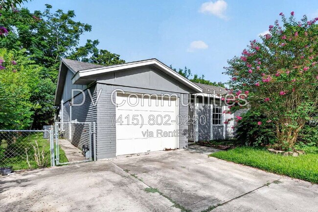 Building Photo - 12919 S Coast Dr