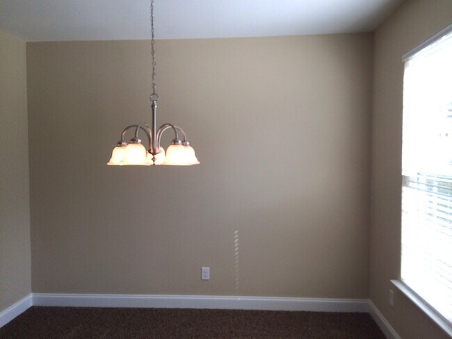 Building Photo - 3686 Village Springs Dr