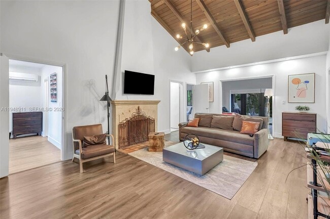 Building Photo - 870 NE 82nd St