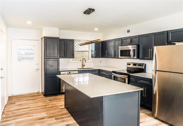 Building Photo - 5038 Matilda St