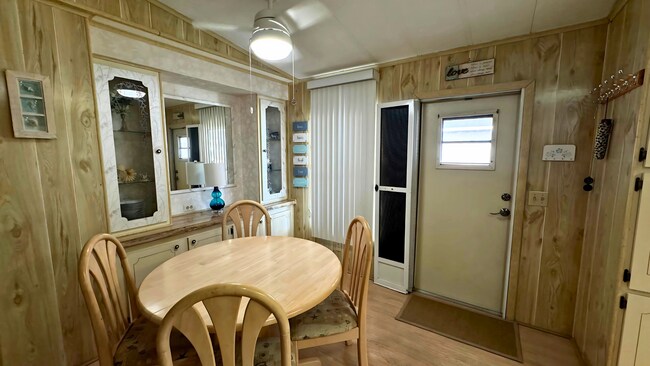 Building Photo - 6253 Imperial Dr