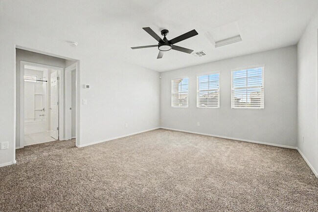 Building Photo - 7104 W Spur Dr