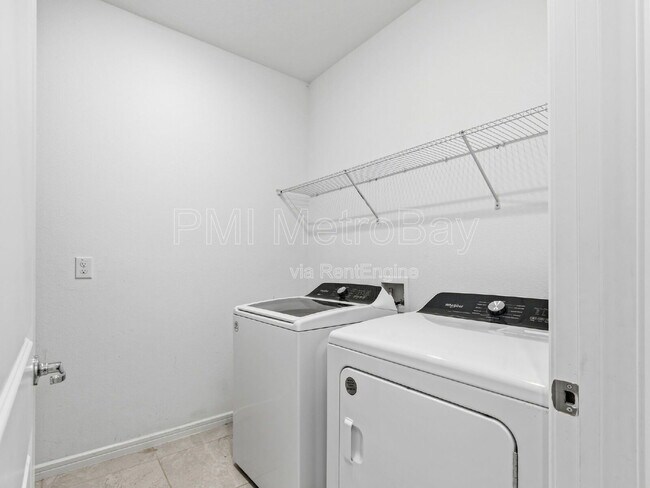 Building Photo - 2870 Dolores Home Ave