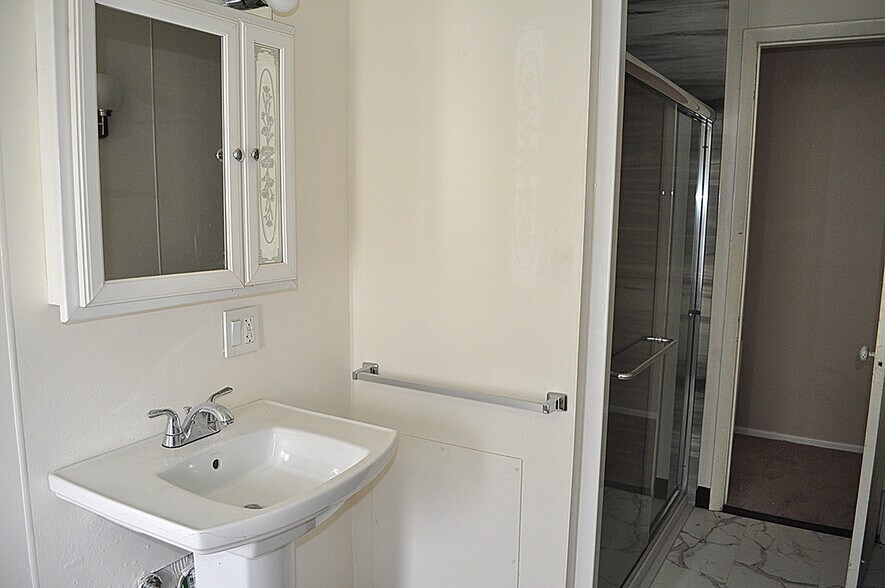 Bathroom - 44 N Pine Ave