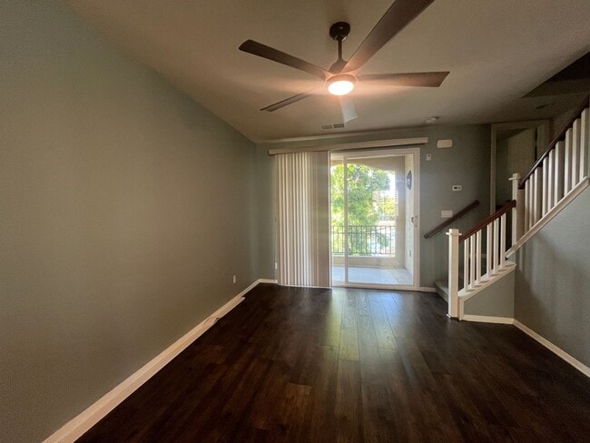 Building Photo - 3 Bed / 2.5 Bath Condo-Townhome in Otay Ranch