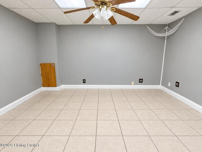 Building Photo - 113 Shelvis Ct