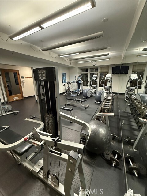 Building Photo - 488 E Ocean Blvd