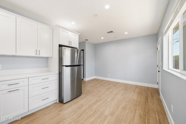 Building Photo - 13102 Filmore St