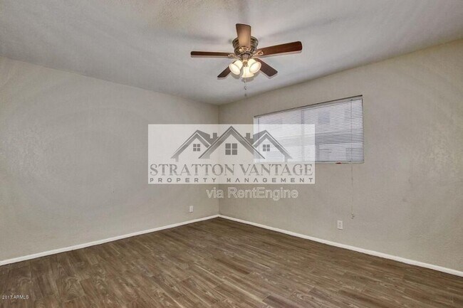 Building Photo - 810 E Colter St