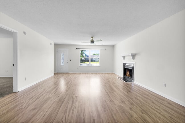 Building Photo - 334 Palamino Trail