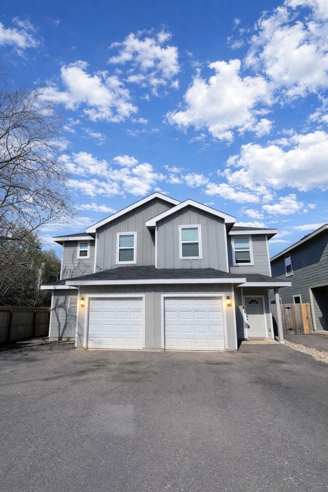 Building Photo - 7356 Misty Ridge Dr