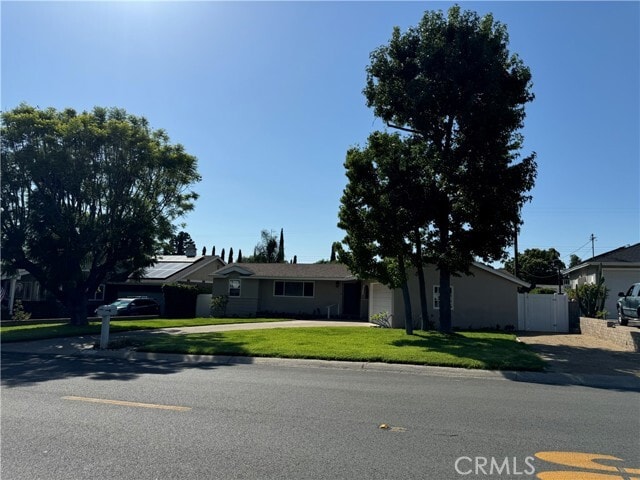 Building Photo - 12791 Elizabeth Way