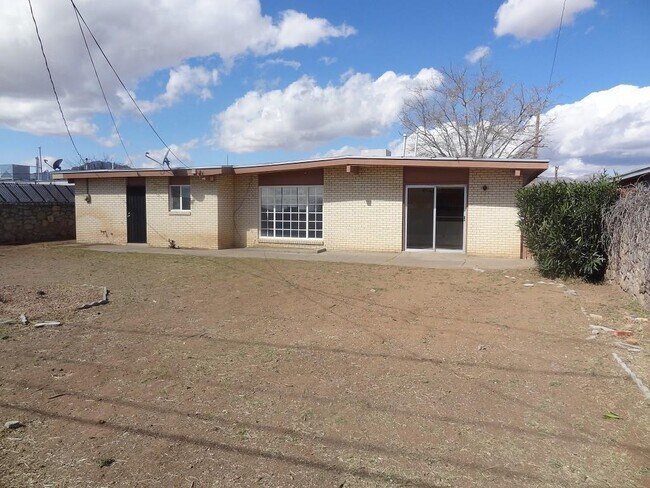 Building Photo - 9752 Blue Wing Dr