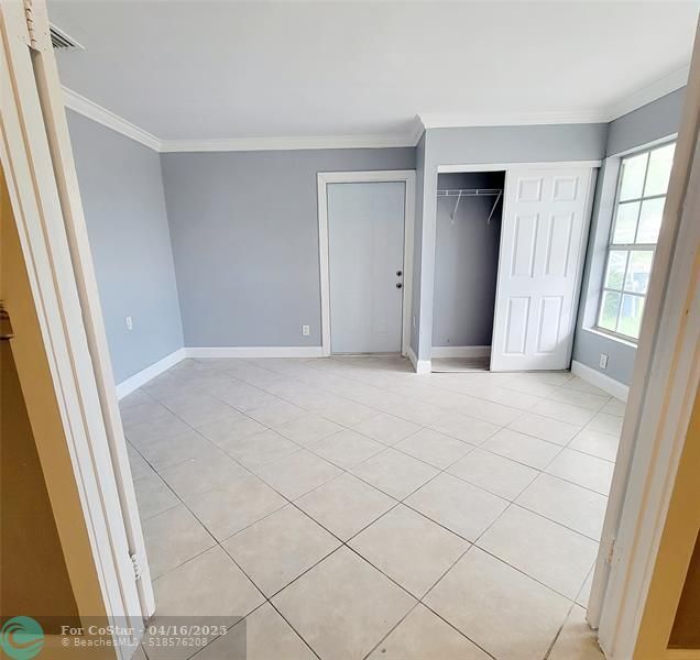 Building Photo - 2021 NW 64th Ave
