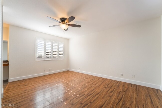 Building Photo - 4338 Apex Dr